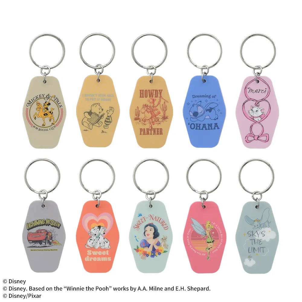 10月24日　ディズニー&ピクサーキャラクターホテルタグ風キーホルダー